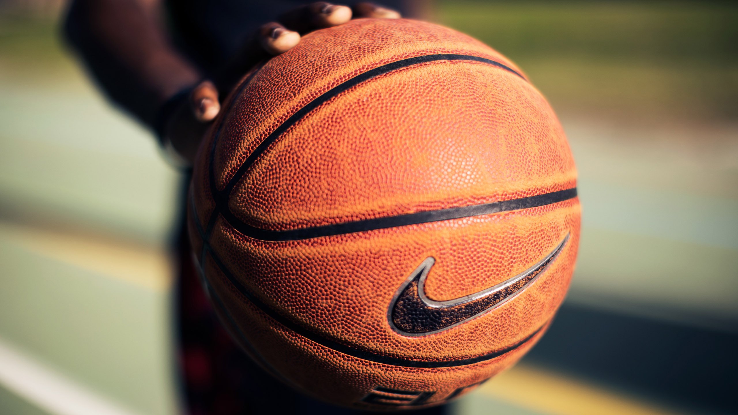 开云足球直播-VAR判罚再引争议，巴黎圣日耳曼对阵曼联，裁判点球决定引发足坛震荡，VAR争议再起！巴黎vs曼联点球判罚引爆足坛